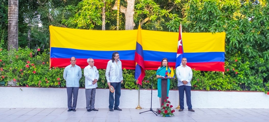 Colombia y Cuba unidos en los actos conmemorativos del Día Nacional de Colombia que presidió en La Habana la Embajadora Araceli Morales
