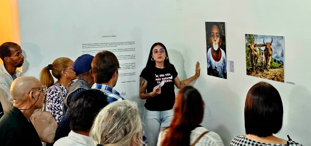 La exposición fotográfica Caminos de Paz del colectivo Miradas fue inaugurada en la Casa del Alférez en la histórica Habana vieja