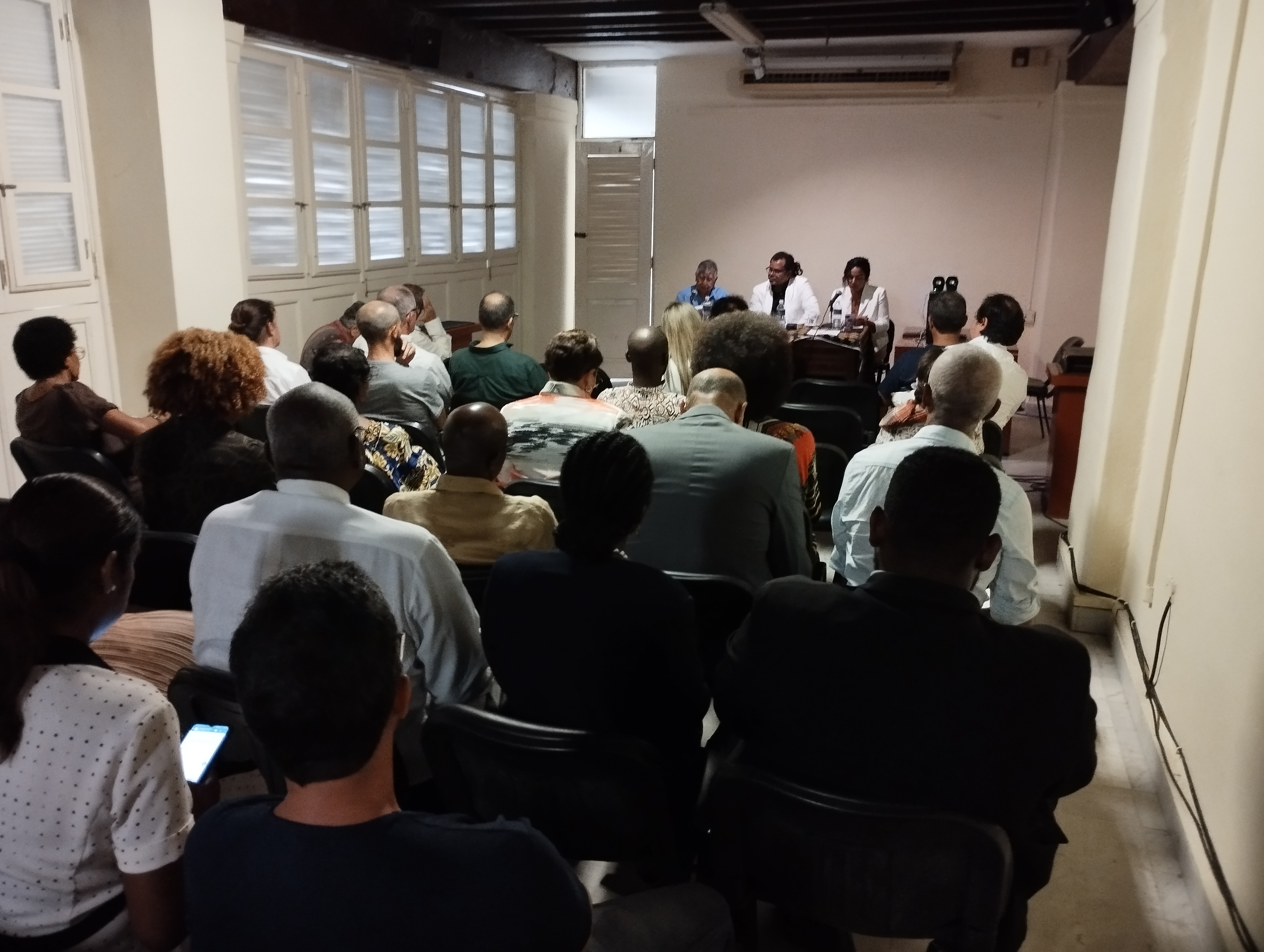 El profesor Javier Ortiz Cassiani ofrece conferencia en el Museo Casa de África, importante institución cultural de La Habana