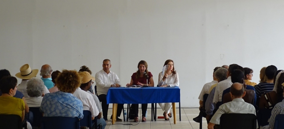  La Embajada de Colombia en Cuba y la Académica Graciela Franco presentaron obra poética